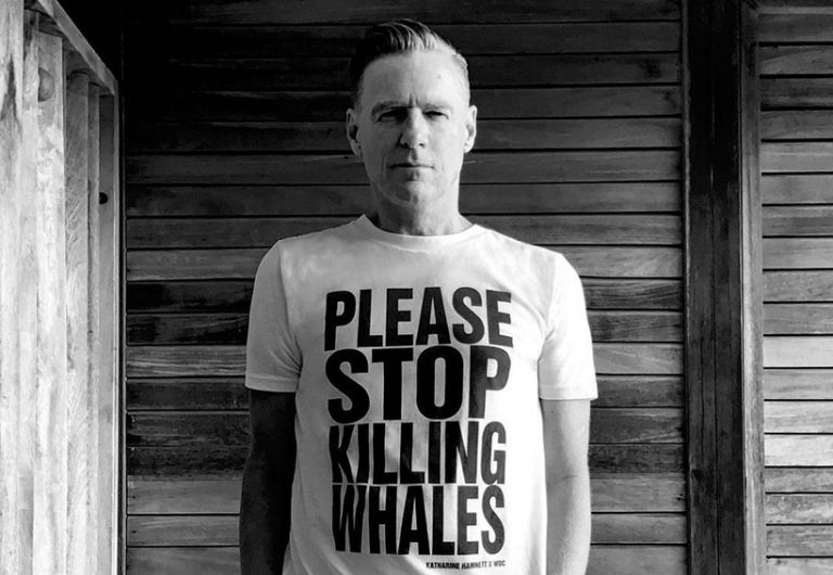 licensed photo of Bryan Adams